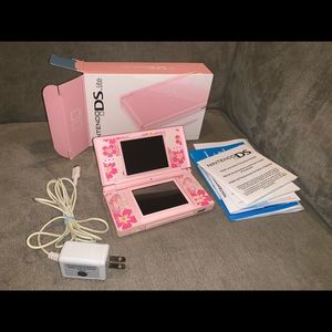 Nintendo DS Lite